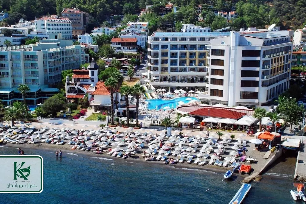 گلدن راک بیچ